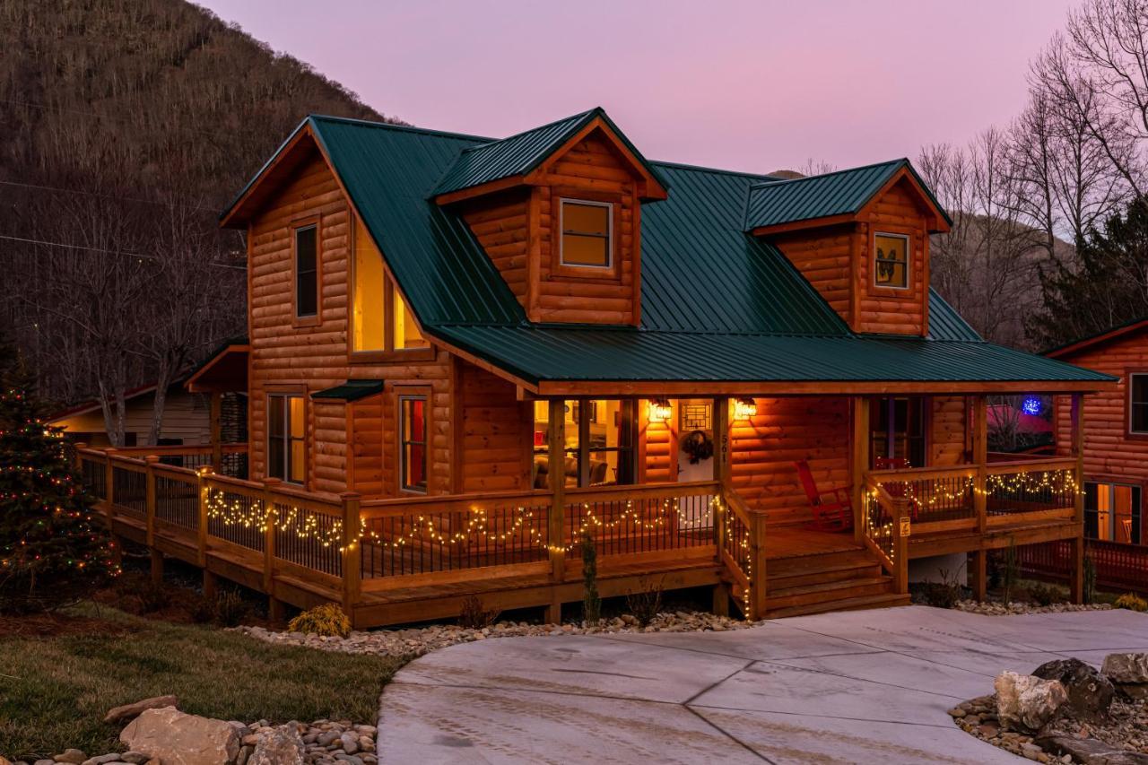 The Barn Owl Villa Maggie Valley Exterior photo